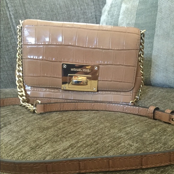 MICHAEL Michael Kors Handbags - Authentic Michael Kors Crossbody